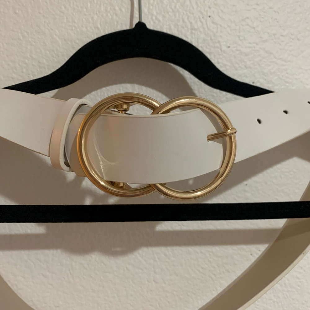 NWOT Fashionnova White Double Circle Belt - Picture 4 of 4